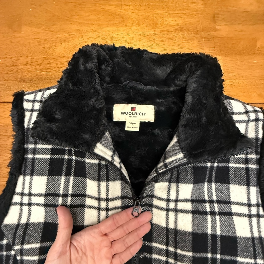 Woolrich Moccasin Plaid Wool Blend Vest with Faux Sherpa Lining XL - Picture 4 of 11